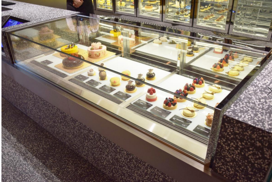CAKE DISPLAY