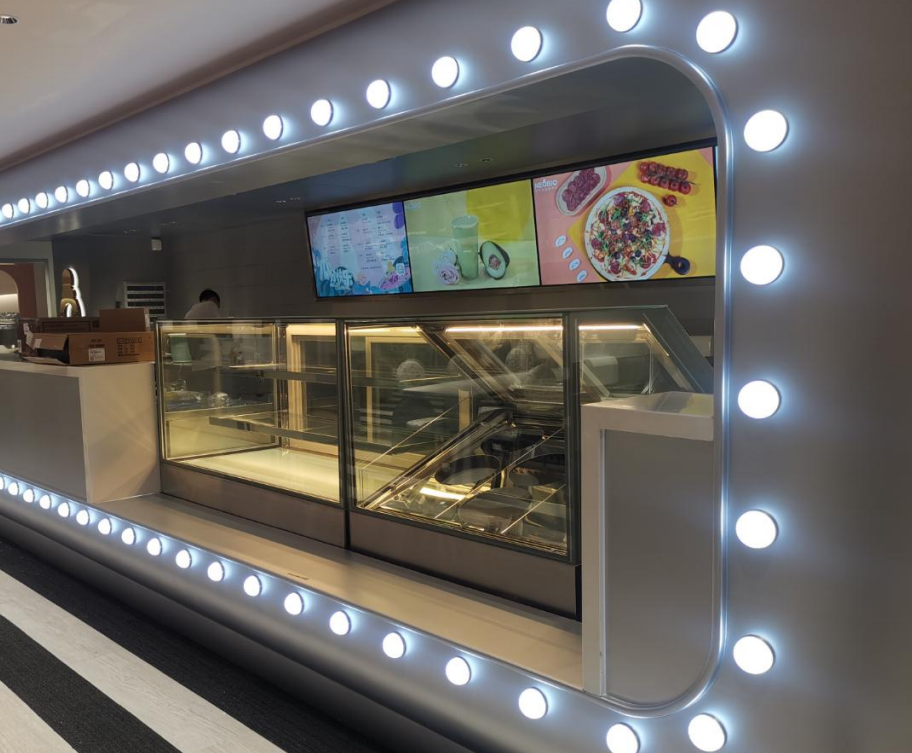 IEC CREAM DISPLAY FREEZERS
